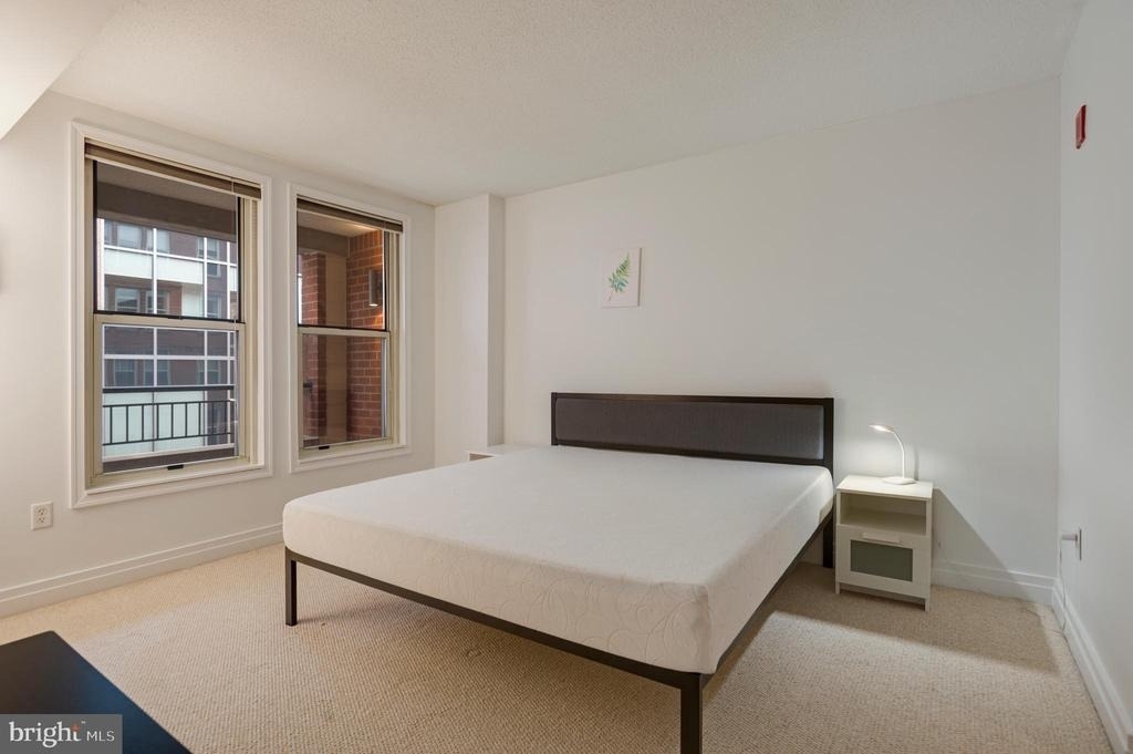 915 E Street Nw - Photo 12