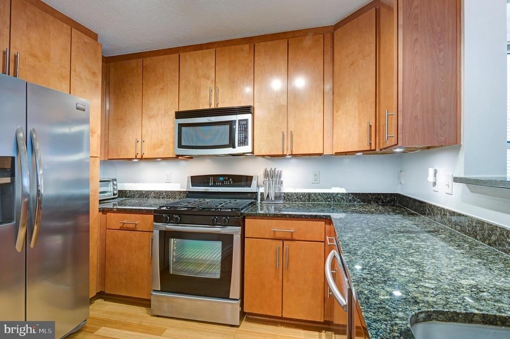915 E Street Nw - Photo 24