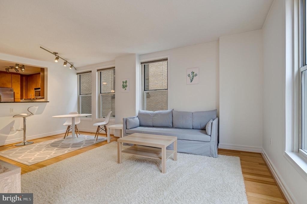 915 E Street Nw - Photo 7