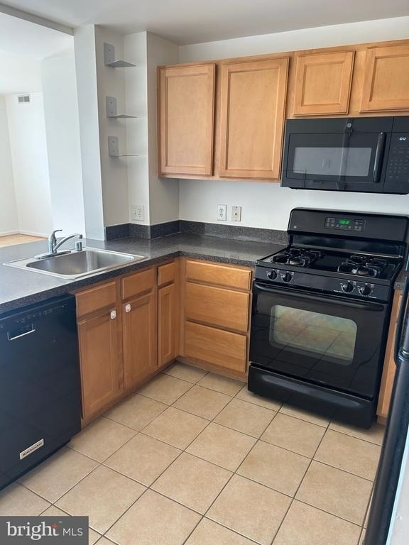 350 G Street Sw - Photo 5