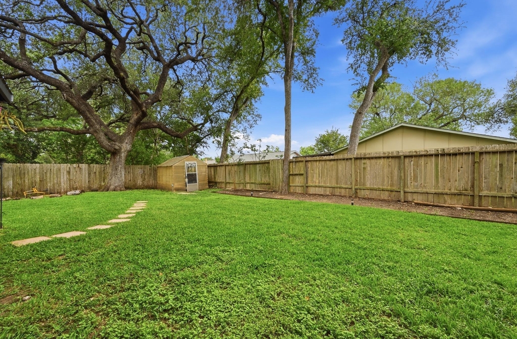 2509 Redleaf Ln - Photo 23