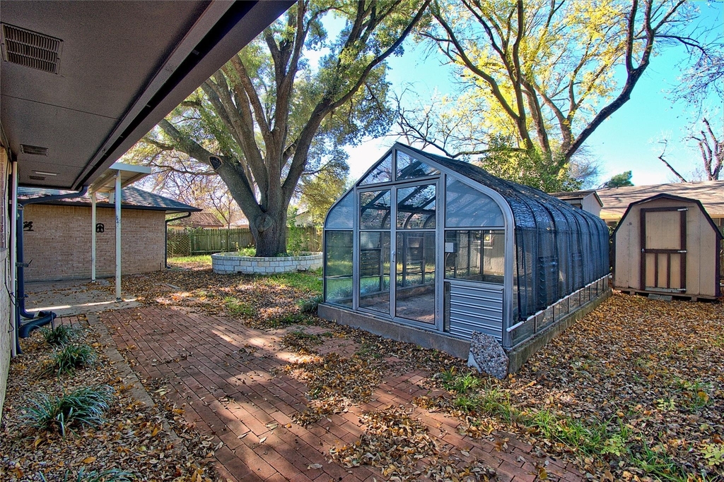 9202 Quail Meadow Dr - Photo 27