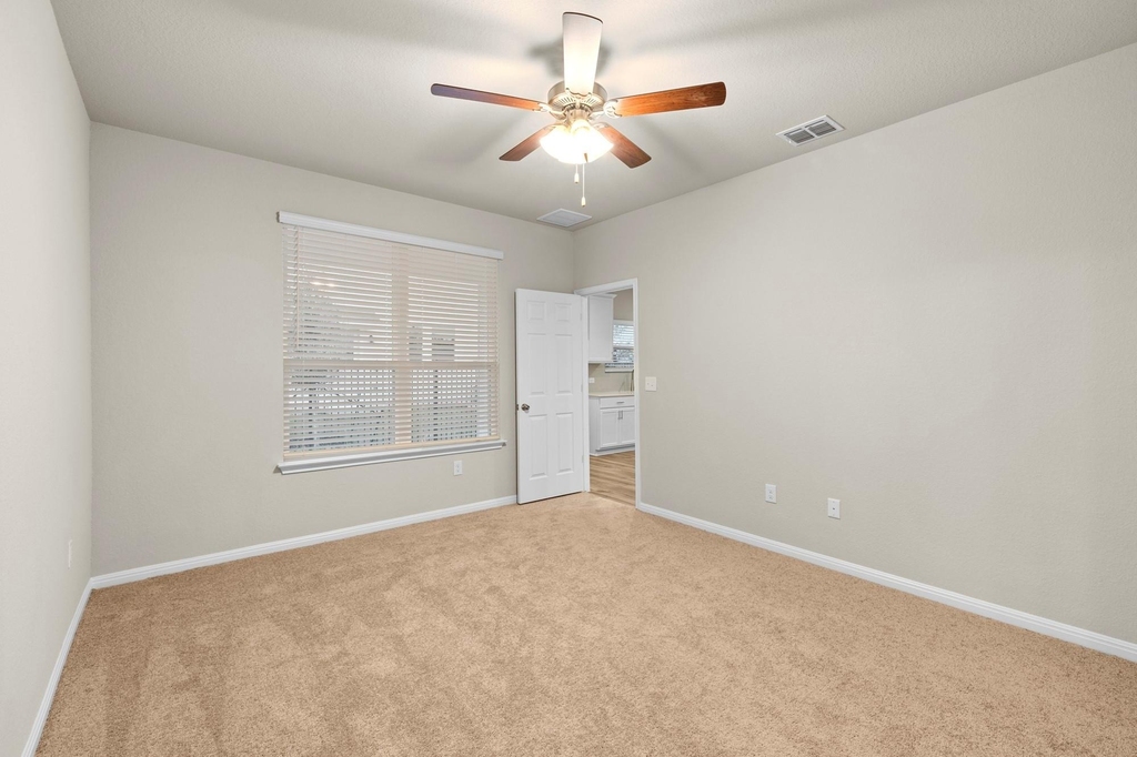 1156 Autumn Heather Dr - Photo 12