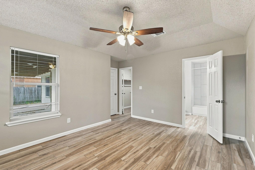 106 Hague St - Photo 5