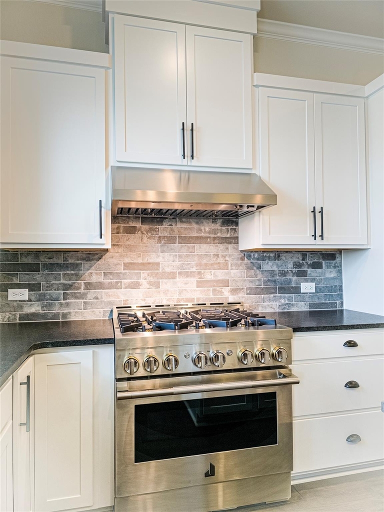 225 John Webster St - Photo 9