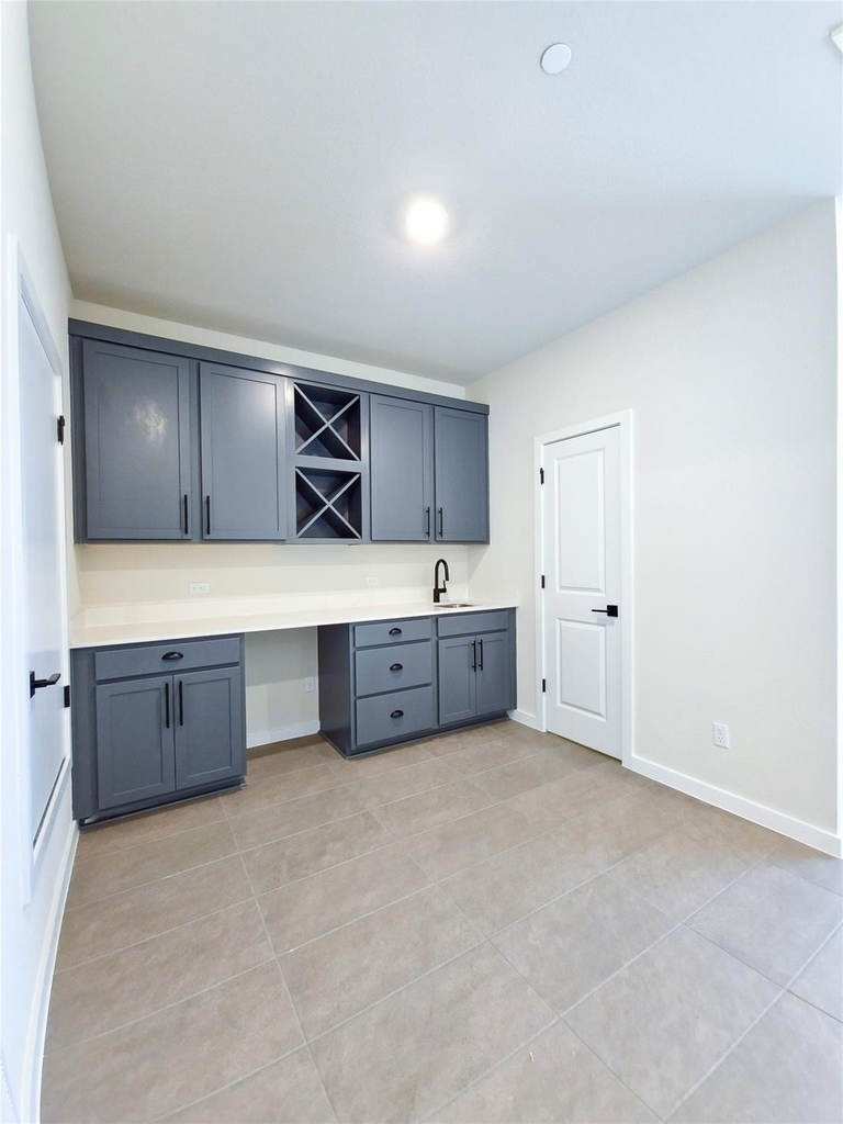 225 John Webster St - Photo 13