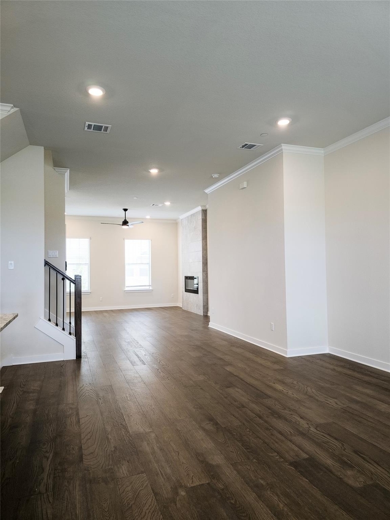 225 John Webster St - Photo 10