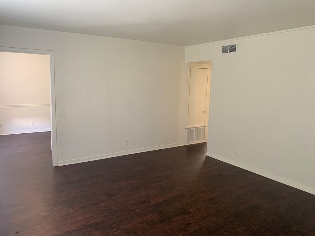 1918 Hearthstone Dr - Photo 0