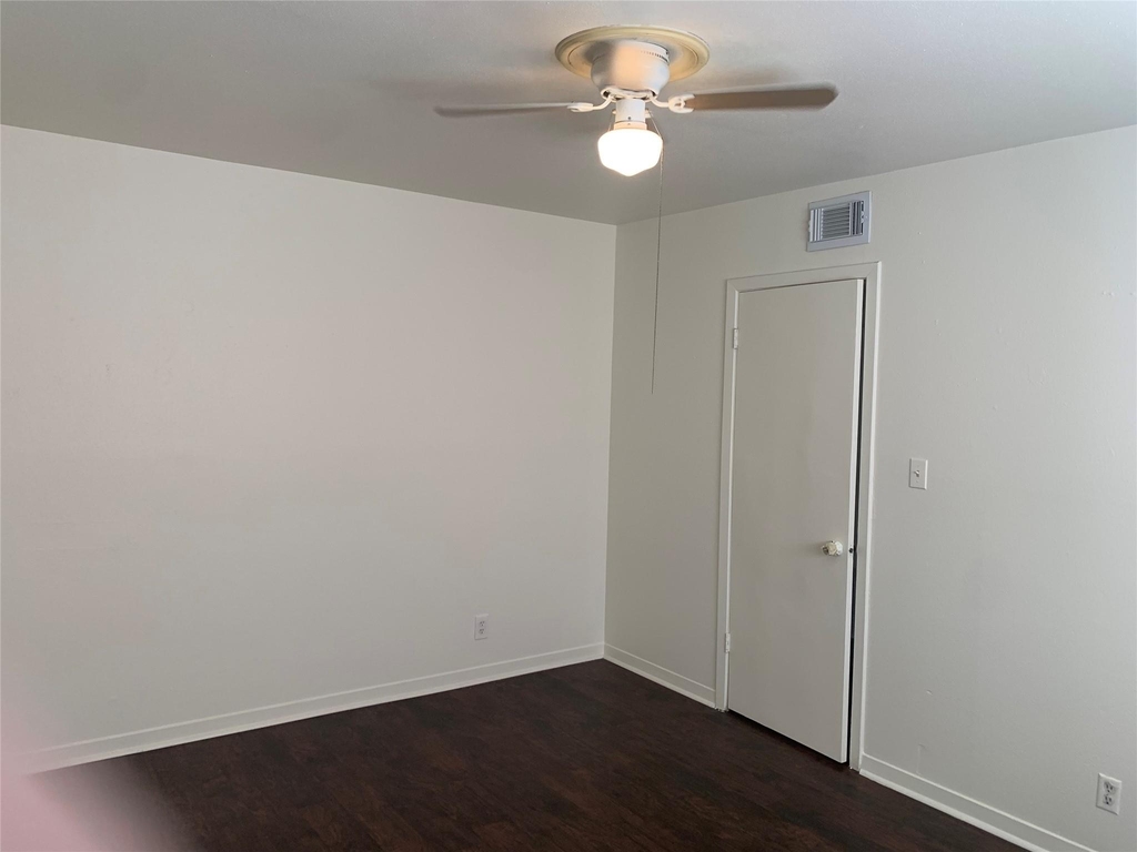 1918 Hearthstone Dr - Photo 8