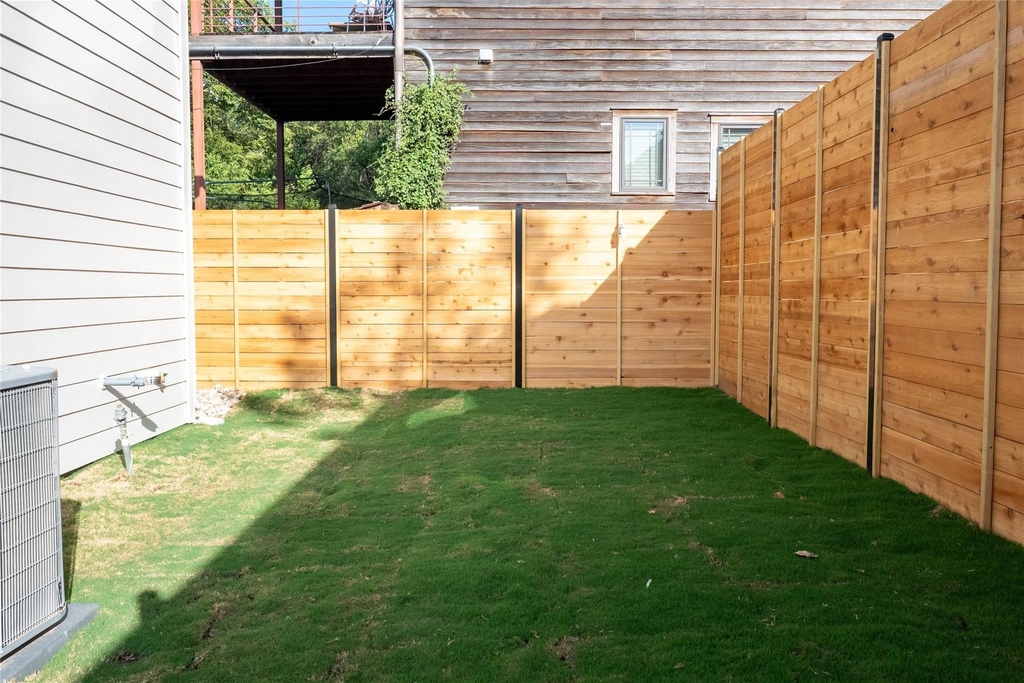 2705 Wilson St - Photo 27