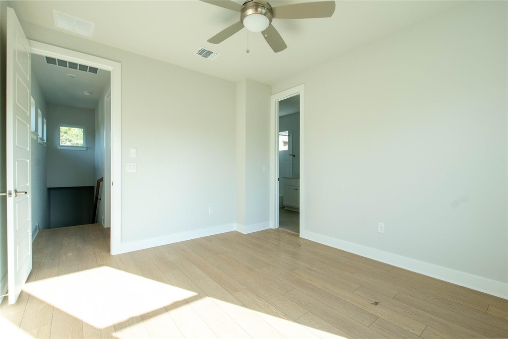 2705 Wilson St - Photo 23