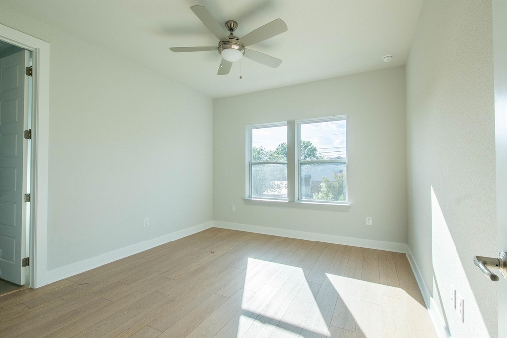 2705 Wilson St - Photo 22