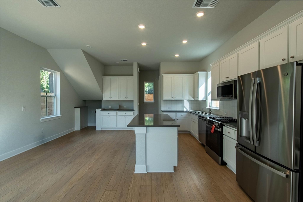 2705 Wilson St - Photo 13
