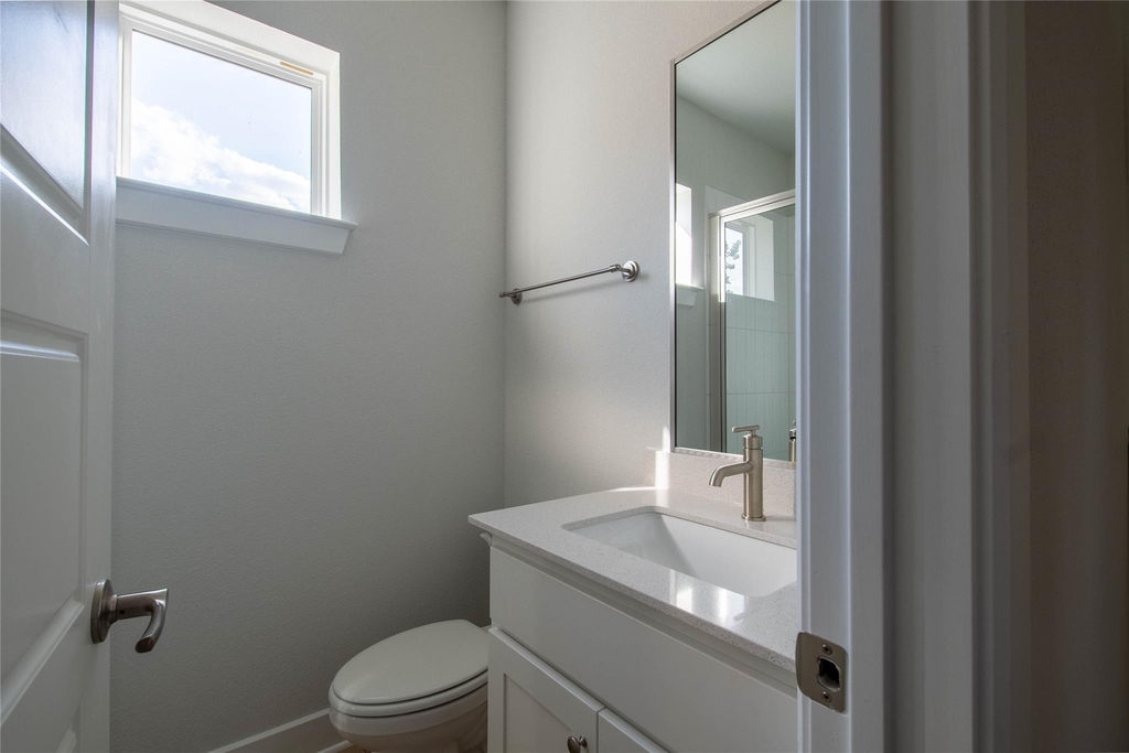 2705 Wilson St - Photo 19