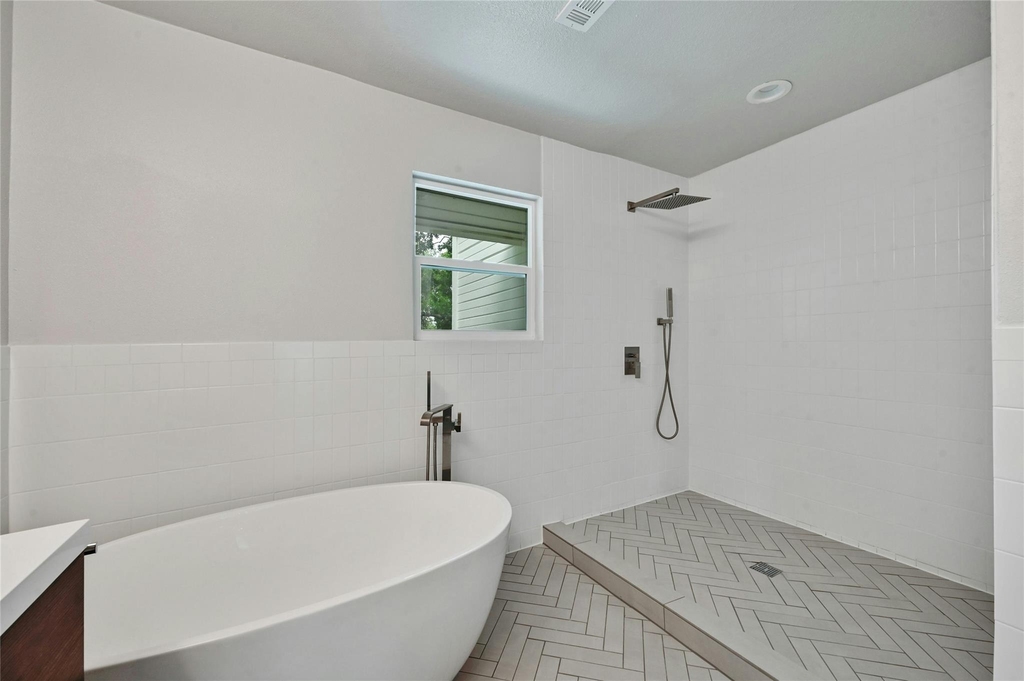 1305 Kenwood Ave - Photo 20