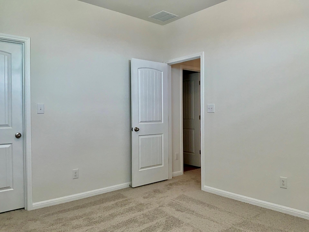 2208 Cornfield Dr - Photo 14