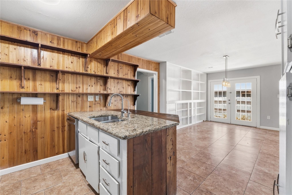 7000 Shannon Dr - Photo 16