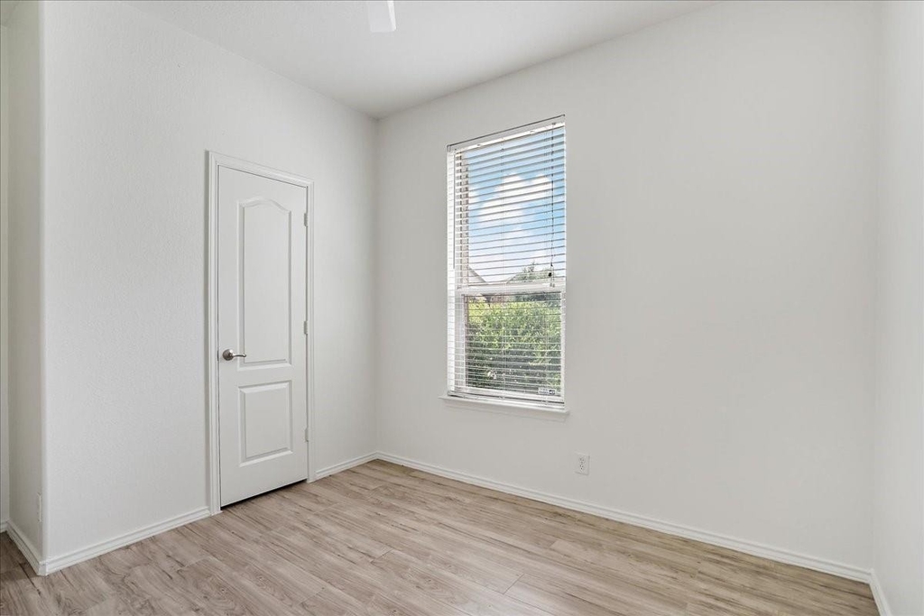 200 Rudy Ln - Photo 3