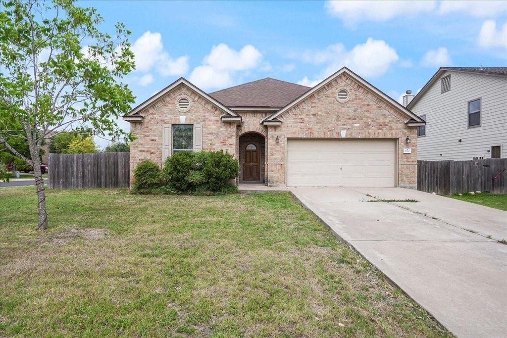 200 Rudy Ln - Photo 0