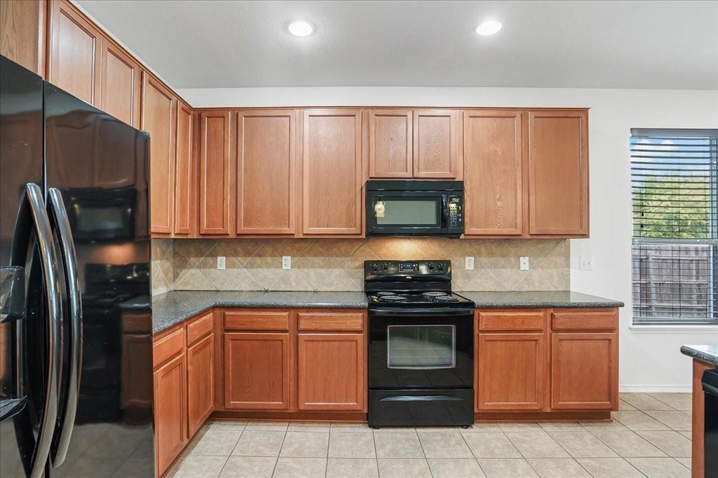 200 Rudy Ln - Photo 9