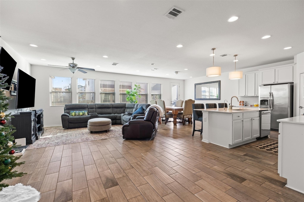 9107 Moonstone Dr - Photo 4