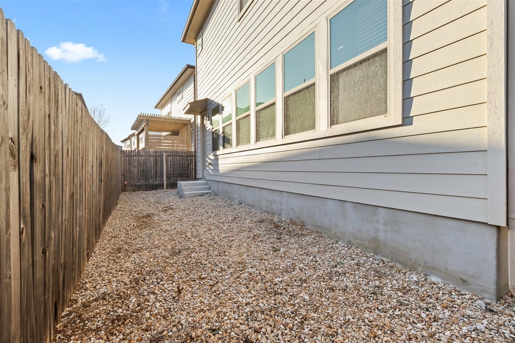 9107 Moonstone Dr - Photo 21
