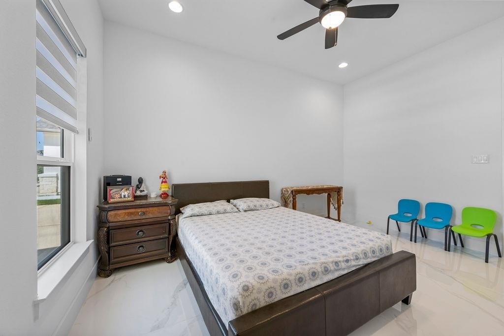3304 Belted Galloway St - Photo 19