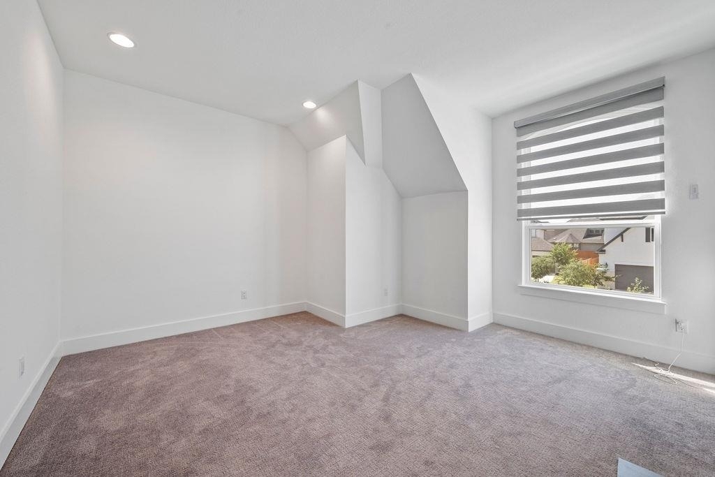 3304 Belted Galloway St - Photo 30