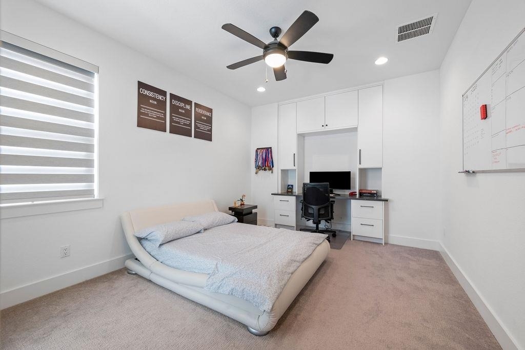 3304 Belted Galloway St - Photo 25