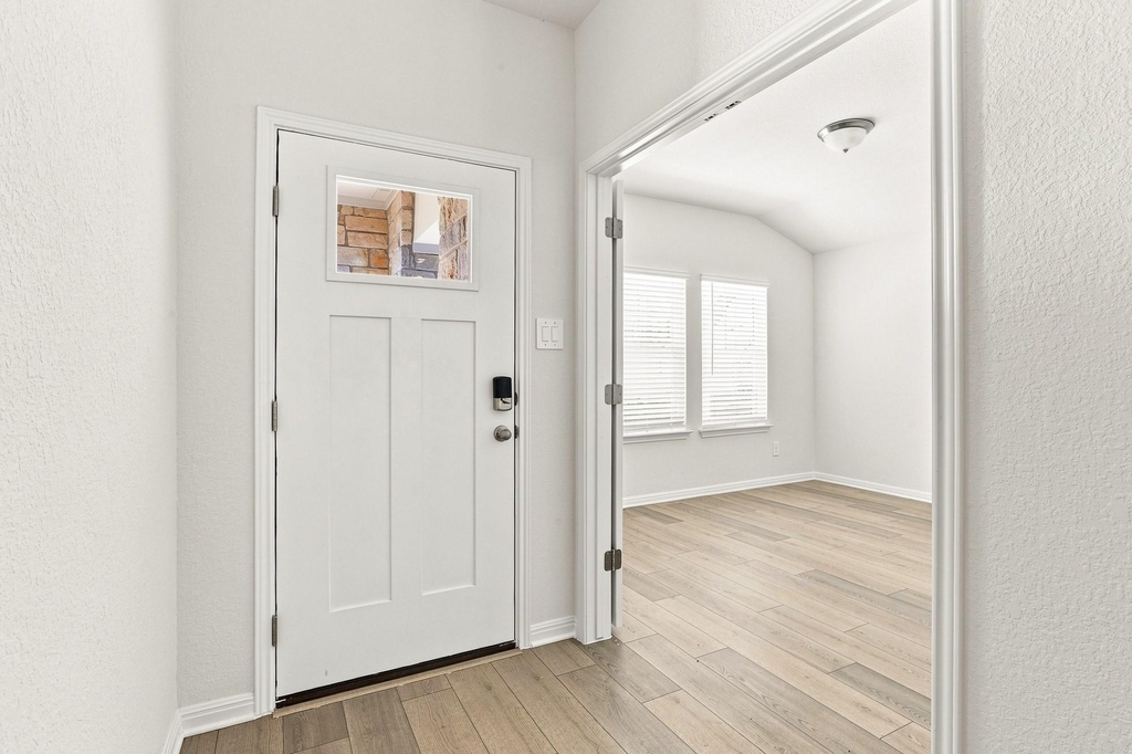 180 Coopers Hawk Crst - Photo 1