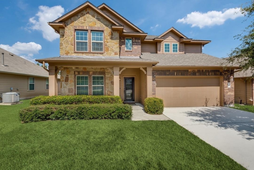 628 Bottle Brush Dr - Photo 0