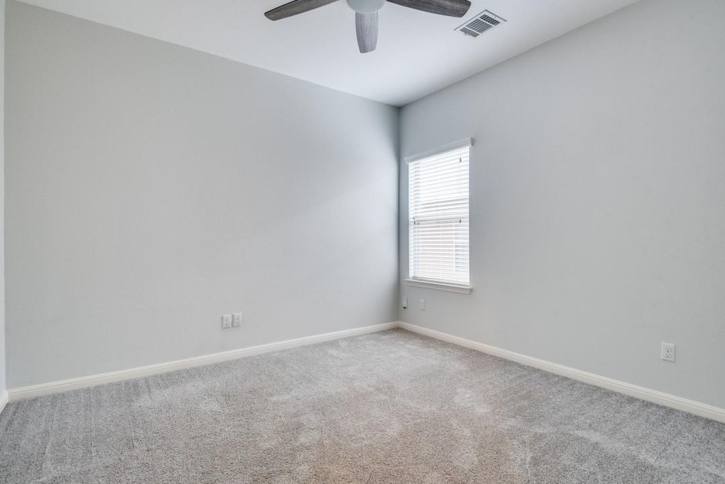 628 Bottle Brush Dr - Photo 9