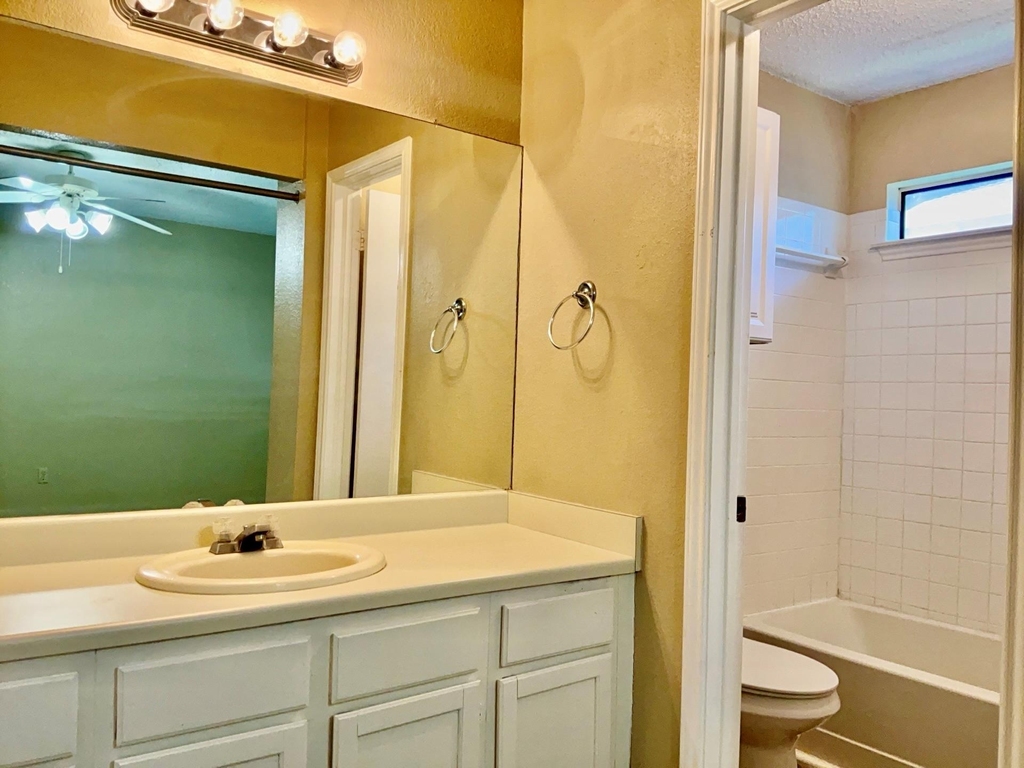 2105 Balsam Way - Photo 14