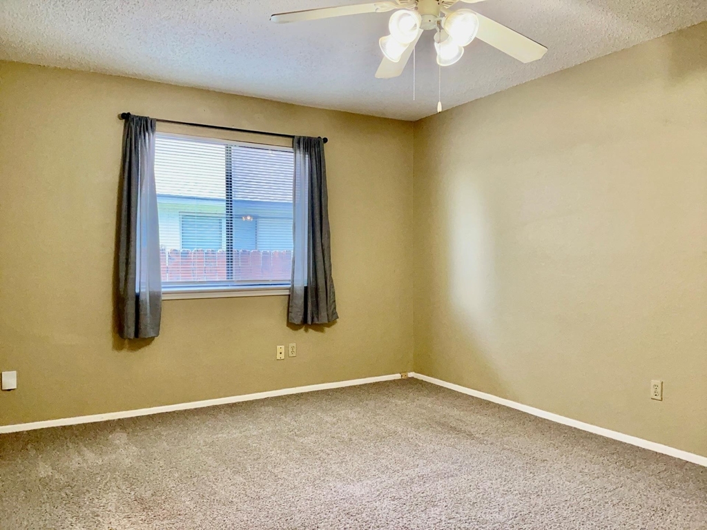 2105 Balsam Way - Photo 11