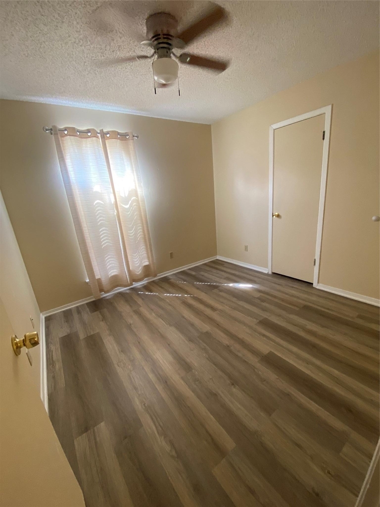 1806 Sierra Dr - Photo 5