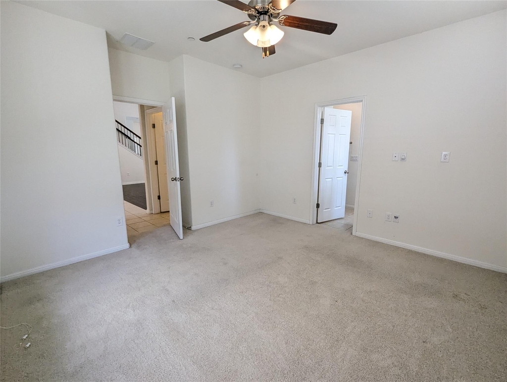 3240 E Whitestone Blvd - Photo 14