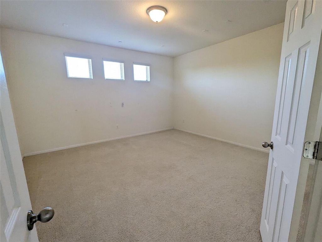 3240 E Whitestone Blvd - Photo 36