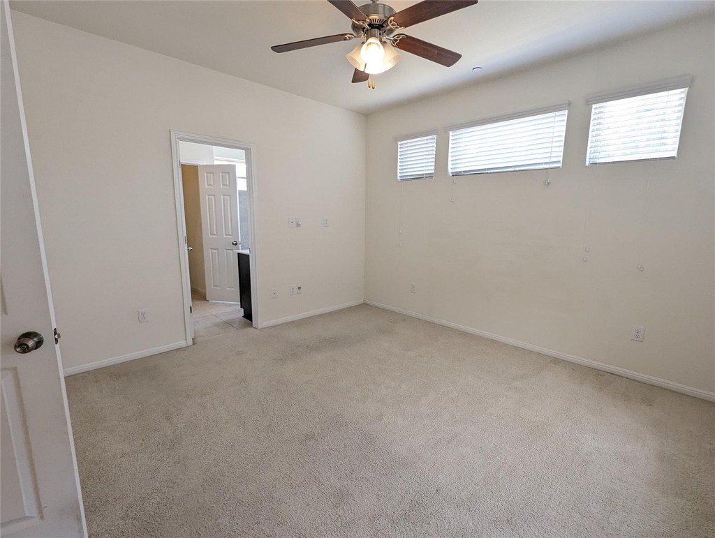 3240 E Whitestone Blvd - Photo 13