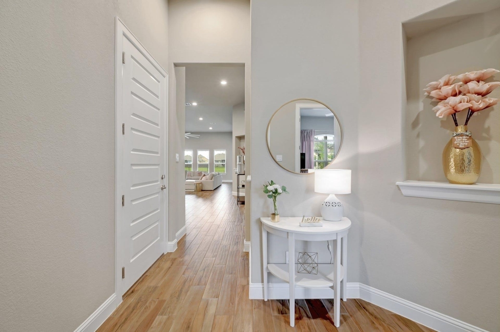 6813 Leonardo Dr - Photo 1