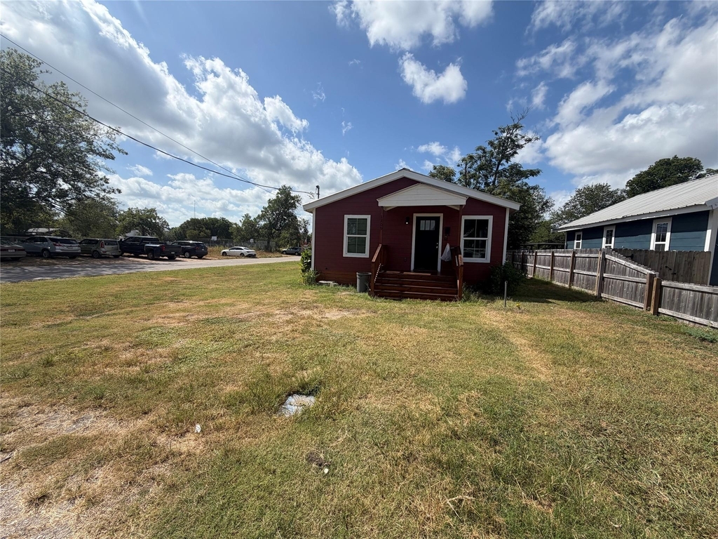 1209 Pine St - Photo 2