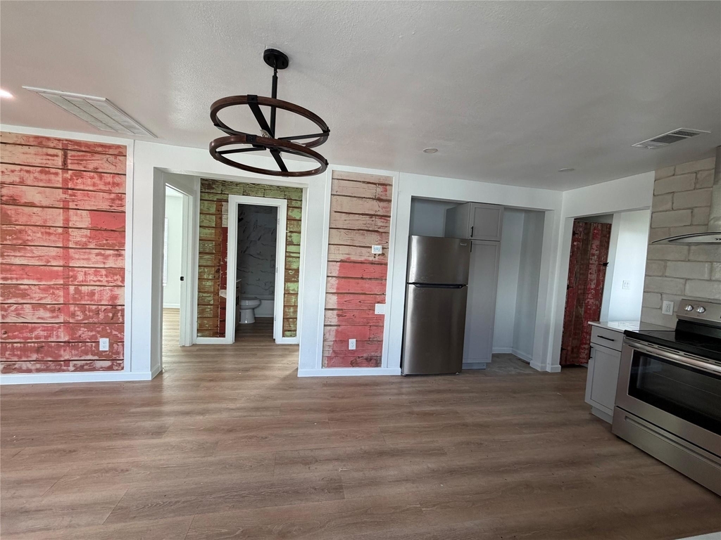 1209 Pine St - Photo 14