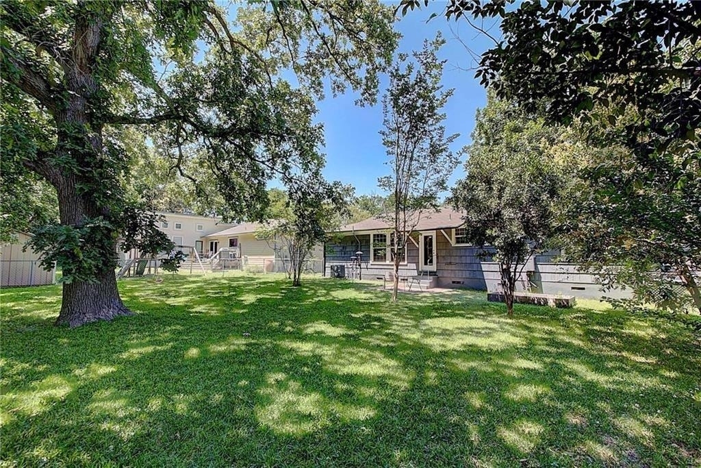 1803 Romeria Dr - Photo 31