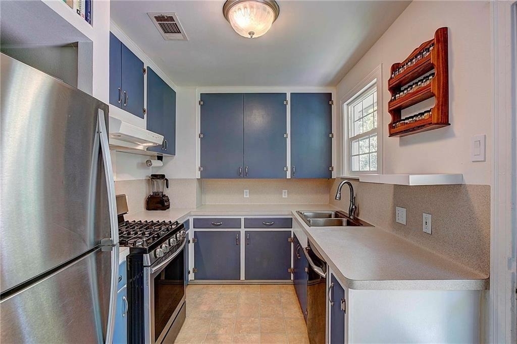 1803 Romeria Dr - Photo 10