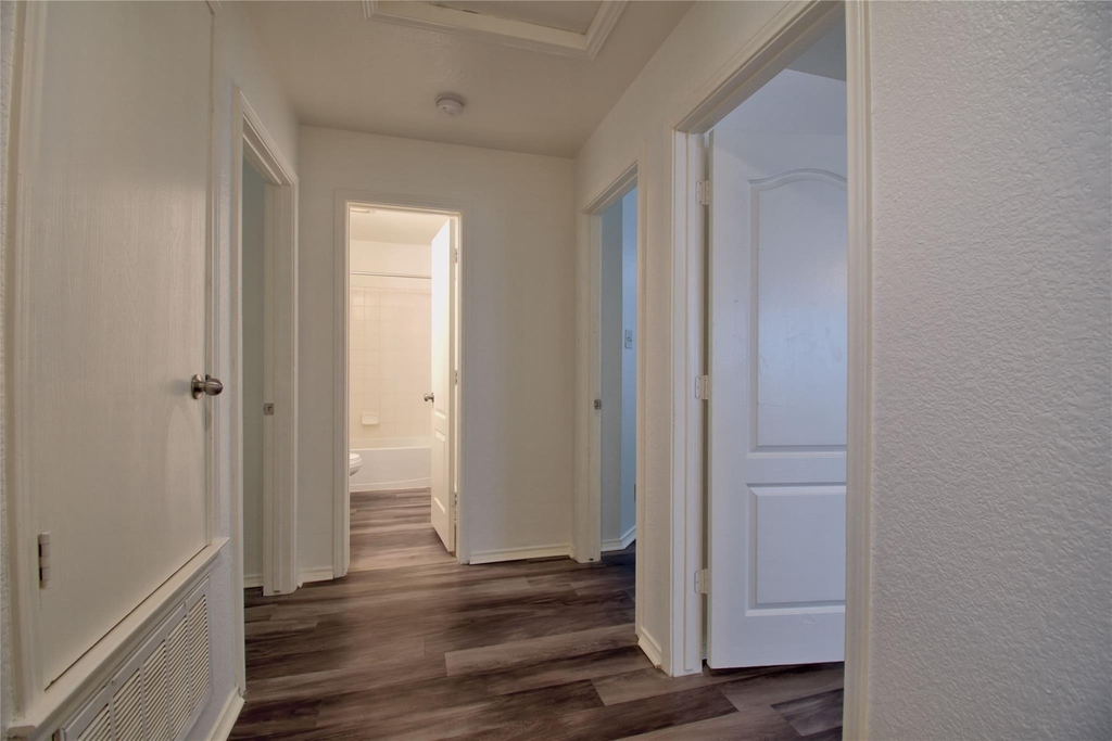 711 Abundance Ln - Photo 12