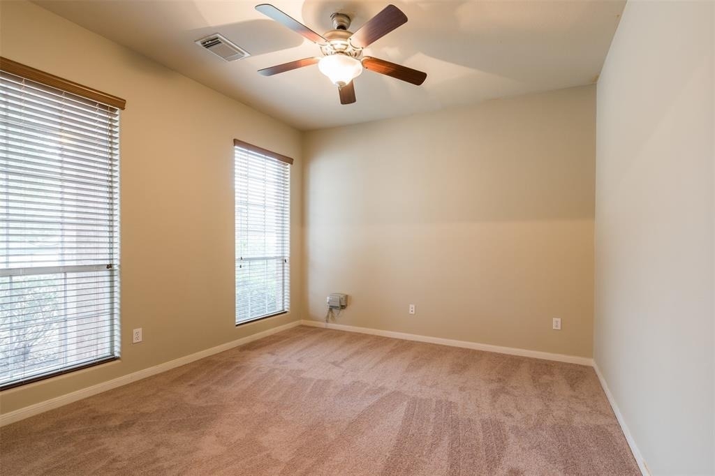 913 Brighton Pl - Photo 5