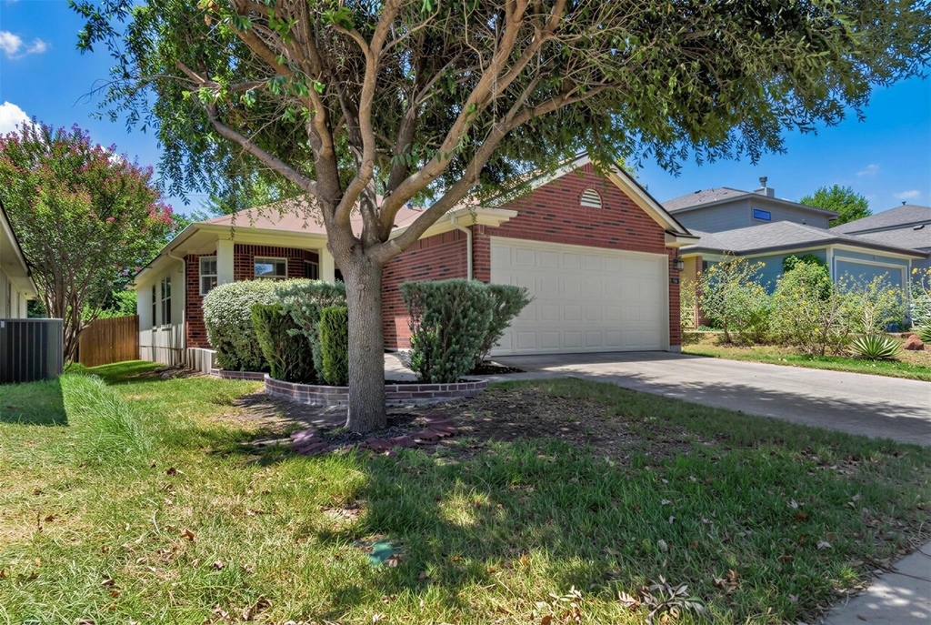 5605 Bentsen Ln - Photo 1
