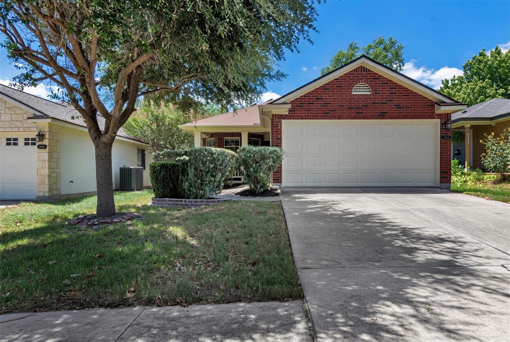 5605 Bentsen Ln - Photo 0