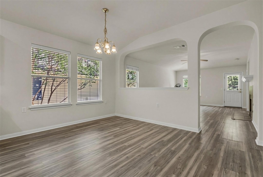 5605 Bentsen Ln - Photo 4
