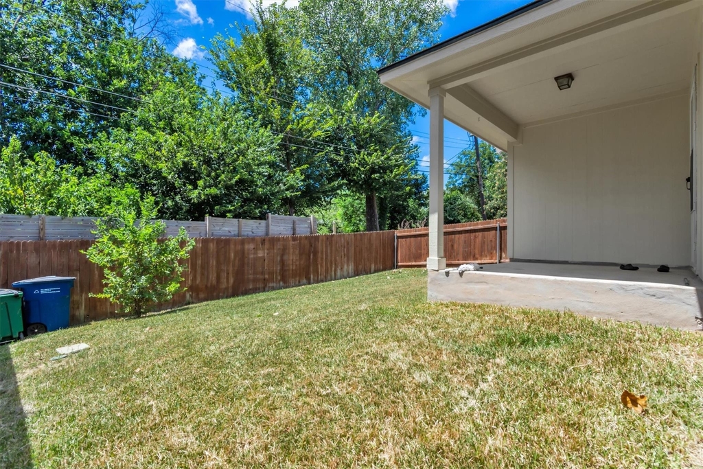 5605 Bentsen Ln - Photo 16