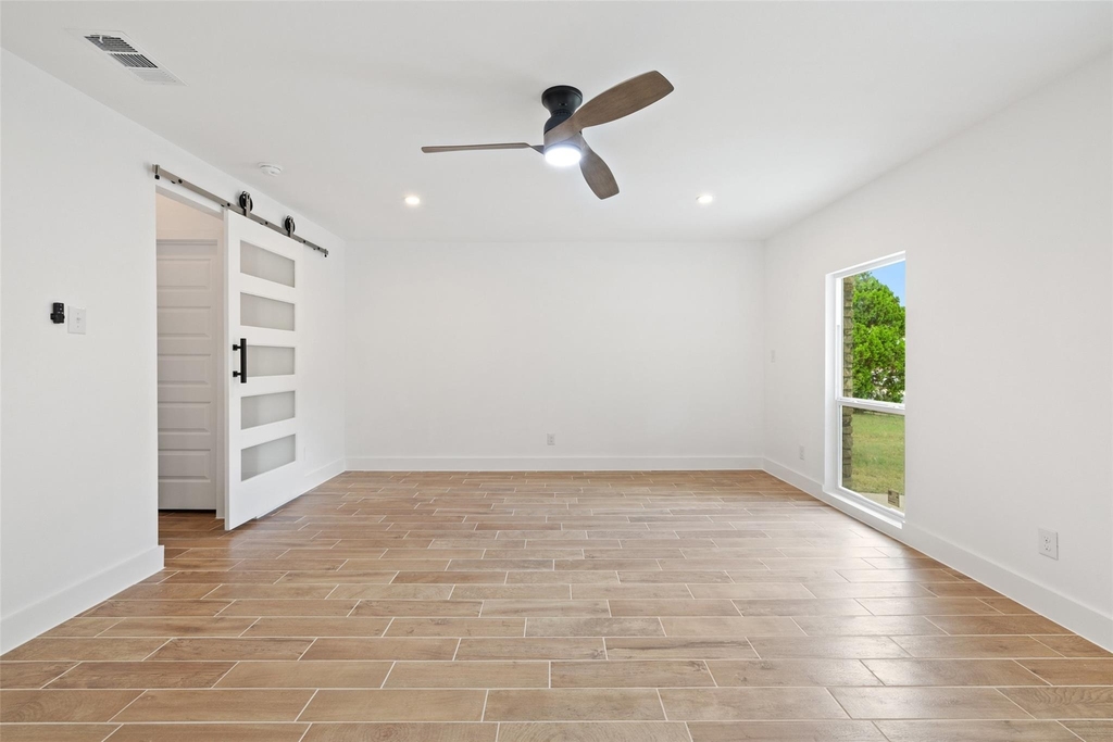 1111 Spearson Ln - Photo 25